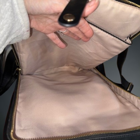 CALPAC Kaya 15”Laptop Backpack Black 
Conde Naste Readers’ Choice Awards 2025 main image 8